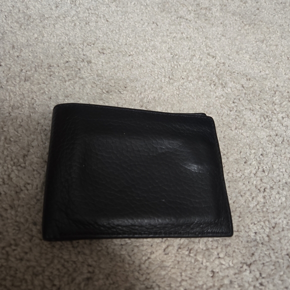 Cole Haan bifold wallet - Picture 1 of 7